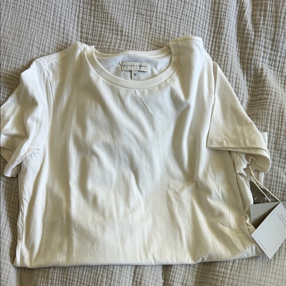 Oliver Logan Tops - Olive Logan Arden Tee